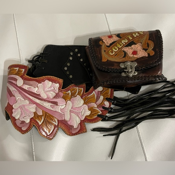 Beautiful hand tooled Country Western dark brown leather utility belt - Picture 8 of 12